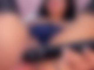 CataleyaBianchi's Live Sex Cam Show