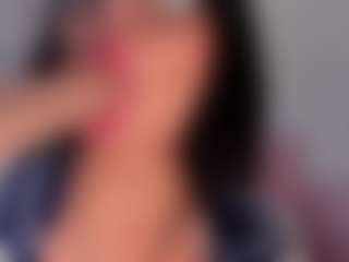 CataleyaBianchi's Live Sex Cam Show