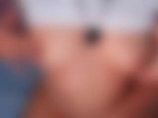 Live cam show with CataleyaBianchi - Moaning on Livezox