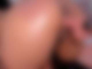 CataleyaBianchi's Live Sex Cam Show