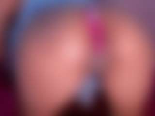 CataleyaBianchi's Live Sex Cam Show