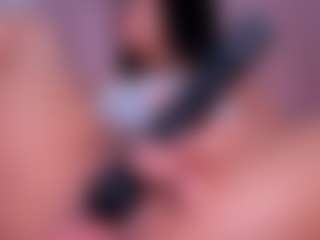 CataleyaBianchi's Live Sex Cam Show