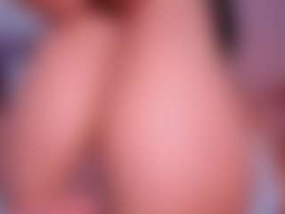 CataleyaBianchi's Live Sex Cam Show