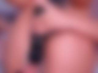 CataleyaBianchi's Live Sex Cam Show