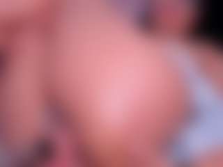 CataleyaBianchi's Live Sex Cam Show
