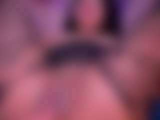 CataleyaBianchi's Live Sex Cam Show