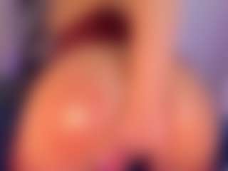 CataleyaBianchi's Live Sex Cam Show