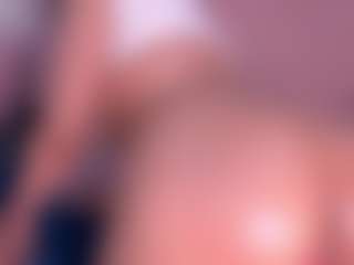 CataleyaBianchi's Live Sex Cam Show