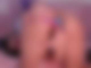 CataleyaBianchi's Live Sex Cam Show