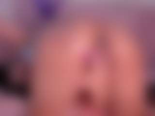 CataleyaBianchi's Live Sex Cam Show