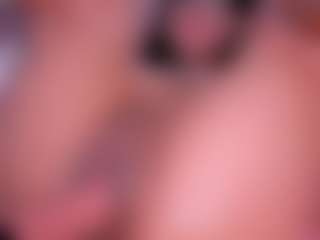 CataleyaBianchi's Live Sex Cam Show