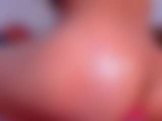 CataleyaBianchi's Live Sex Cam Show