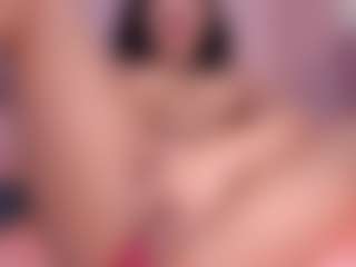CataleyaBianchi's Live Sex Cam Show