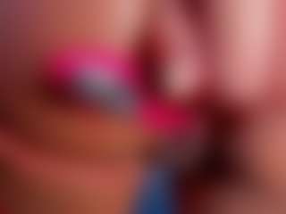CataleyaBianchi's Live Sex Cam Show