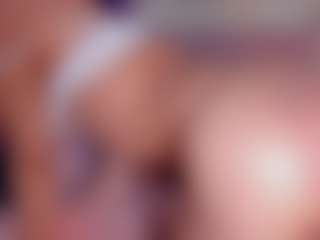 CataleyaBianchi's Live Sex Cam Show