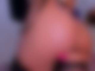 CataleyaBianchi's Live Sex Cam Show