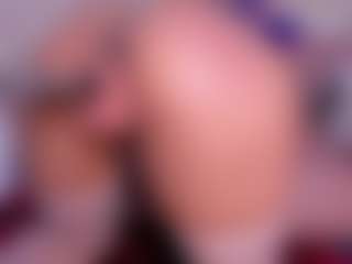 CataleyaBianchi's Live Sex Cam Show