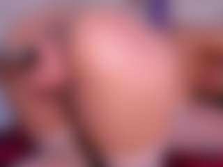 CataleyaBianchi's Live Sex Cam Show