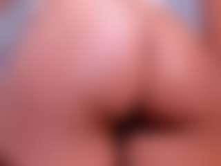 CataleyaBianchi's Live Sex Cam Show