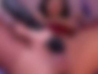 CataleyaBianchi's Live Sex Cam Show