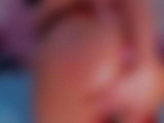 CataleyaBianchi's Live Sex Cam Show
