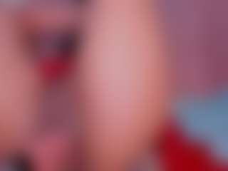 CataleyaBianchi's Live Sex Cam Show