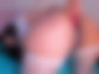 Live cam show with CataleyaBianchi - Toys on madthumbs