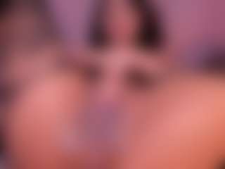 Live cam show with CataleyaBianchi - Toys on StripNow