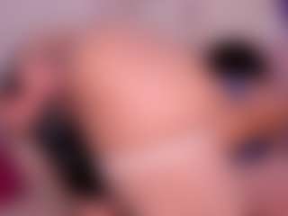 CataleyaBianchi's Live Sex Cam Show