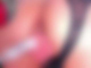 Live cam show with jade-swet - Oil on Camsoda
