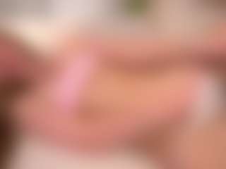 Live cam show with Ellie - Young Adult on Camsoda