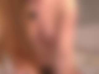 Live cam show with Ellie - Foot Fetish on eurowanks.com
