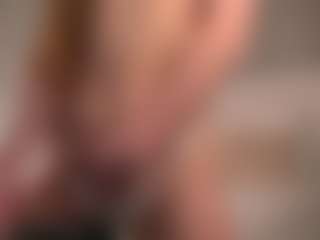 Live cam show with Ellie - Spit on Pornisteam.com