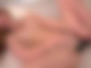 Live cam show with Ellie - Young Adult on milfzrlive.com