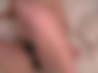 Ellie's Live Sex Cam Show