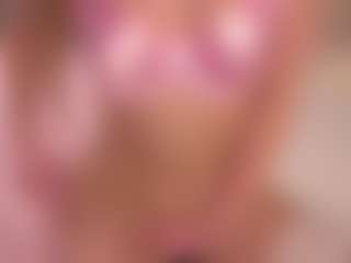 Live cam show with Ellie - College on livesuperchat.net
