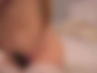 Ellie's Live Sex Cam Show