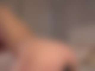 Ellie's Live Sex Cam Show