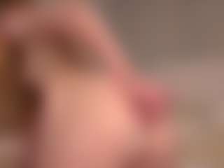 Live cam show with Ellie - Camel Toe on fapnchat