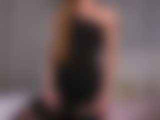 Live cam show with Ellie - Blue Eyes on luckytryst.com