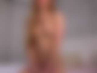 Live cam show with Ellie - Joi on CamClone