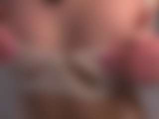 Live cam show with Ellie - Squirt on Camsoda