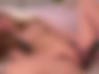 Ellie's Live Sex Cam Show