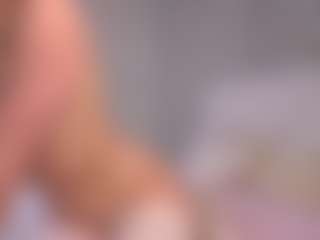 Ellie's Live Sex Cam Show