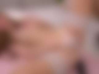 Live cam show with Ellie - Blue Eyes on Streamer API