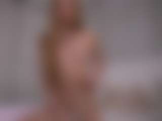 Live cam show with Ellie - Red Hair Squirt on TastyBlacksLive