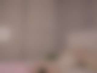 Live cam show with Ellie - College on StripNow