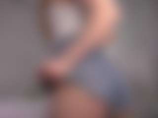 Ellie's Live Sex Cam Show