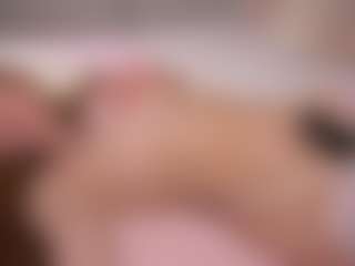 Live cam show with Ellie - Average on fuck-show.com