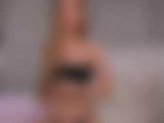 Live cam show with Ellie - Thin on Camsoda